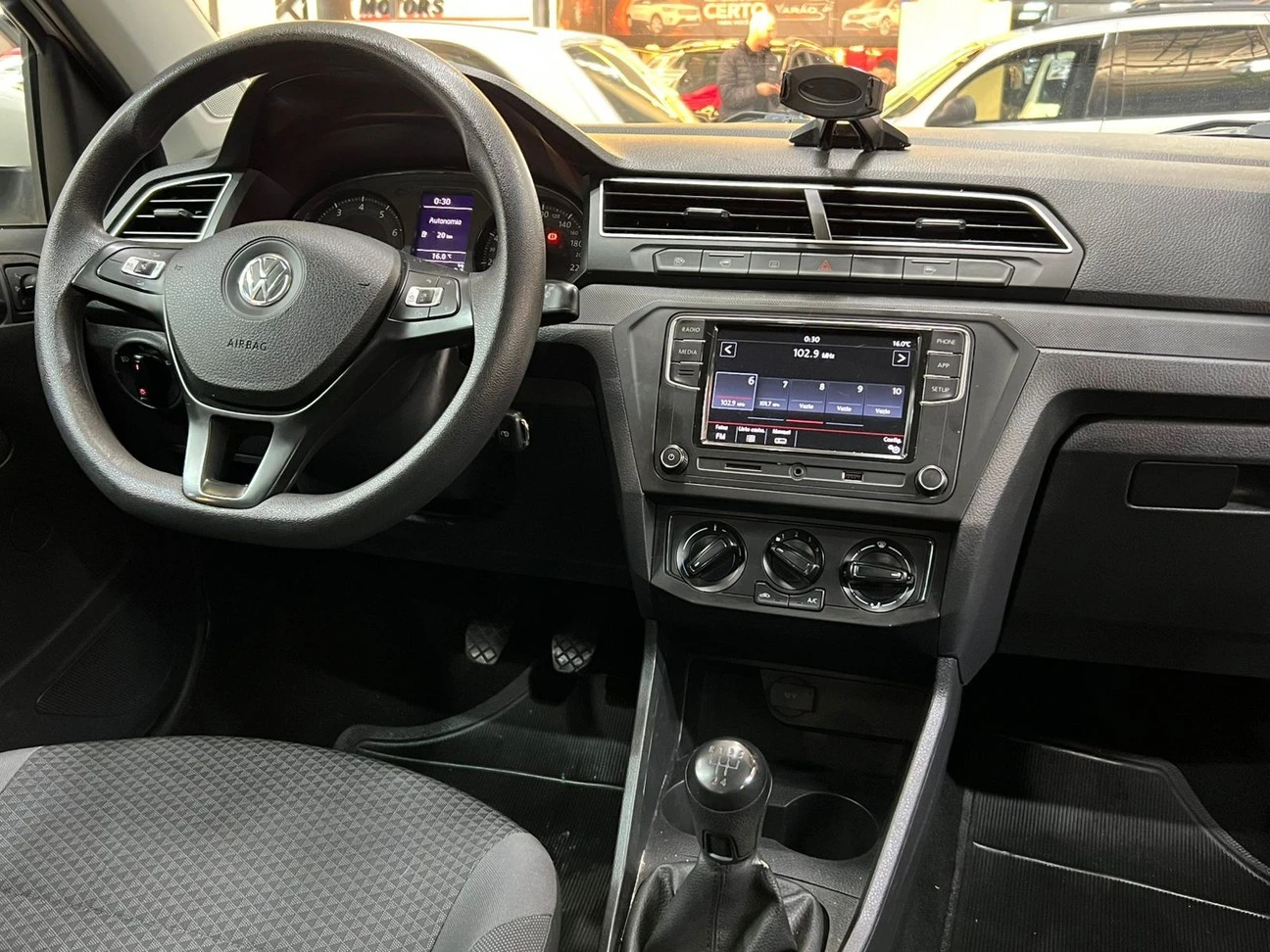 VOLKSWAGEN VOYAGE