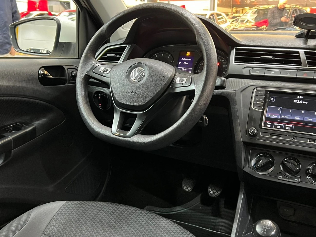 VOLKSWAGEN VOYAGE
