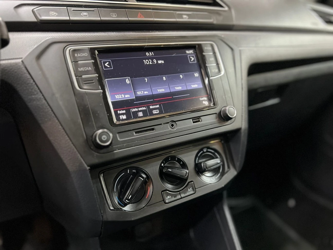 VOLKSWAGEN VOYAGE