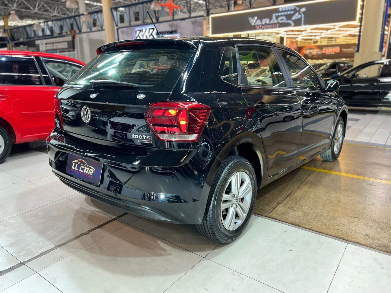 VOLKSWAGEN POLO