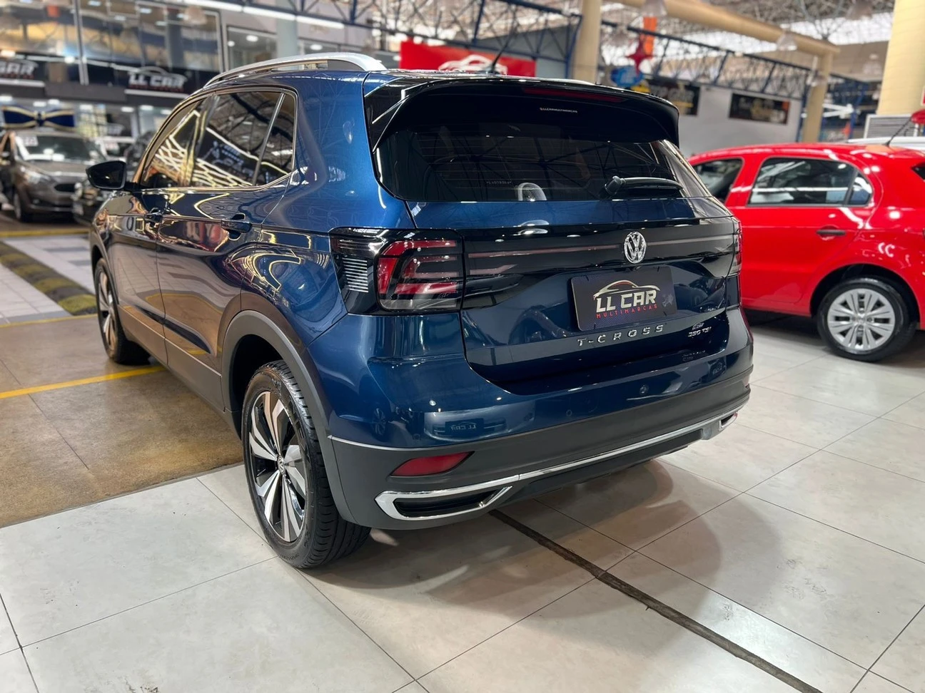 VOLKSWAGEN T-CROSS