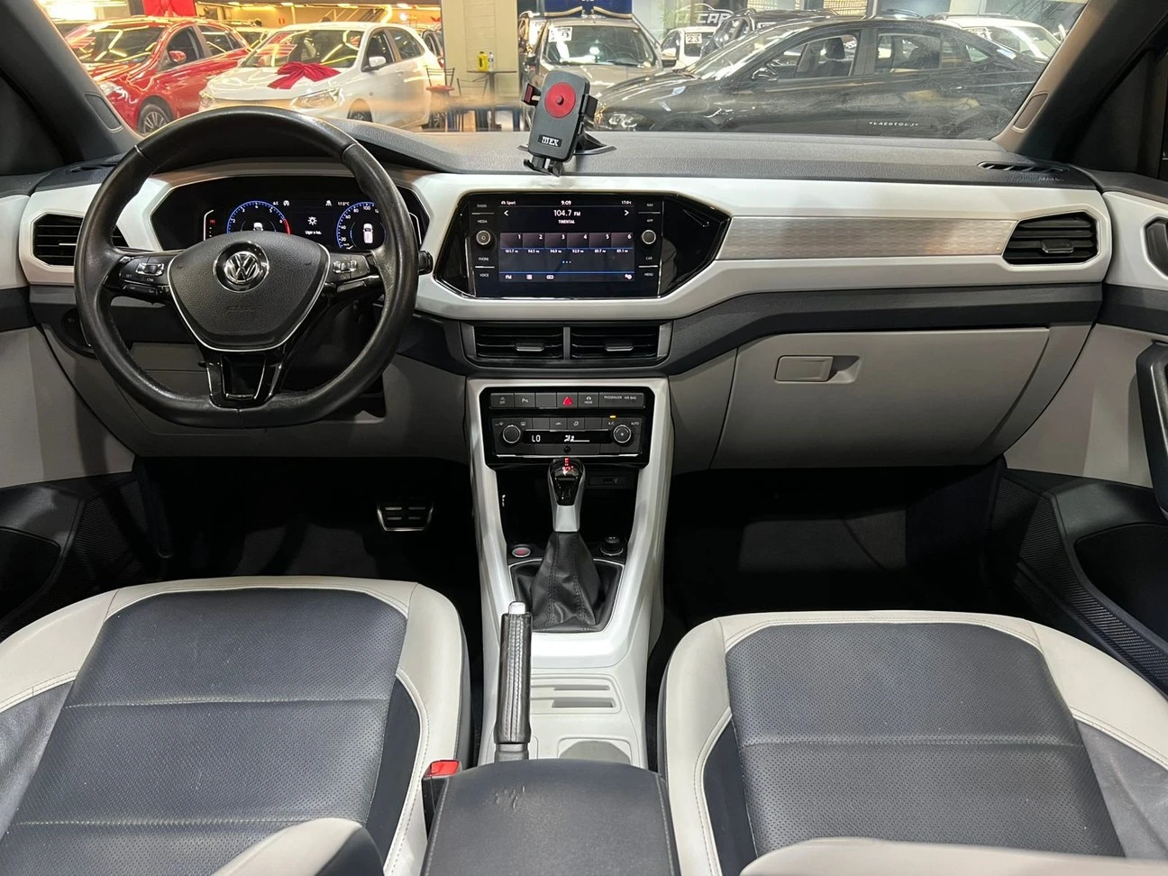 VOLKSWAGEN T-CROSS