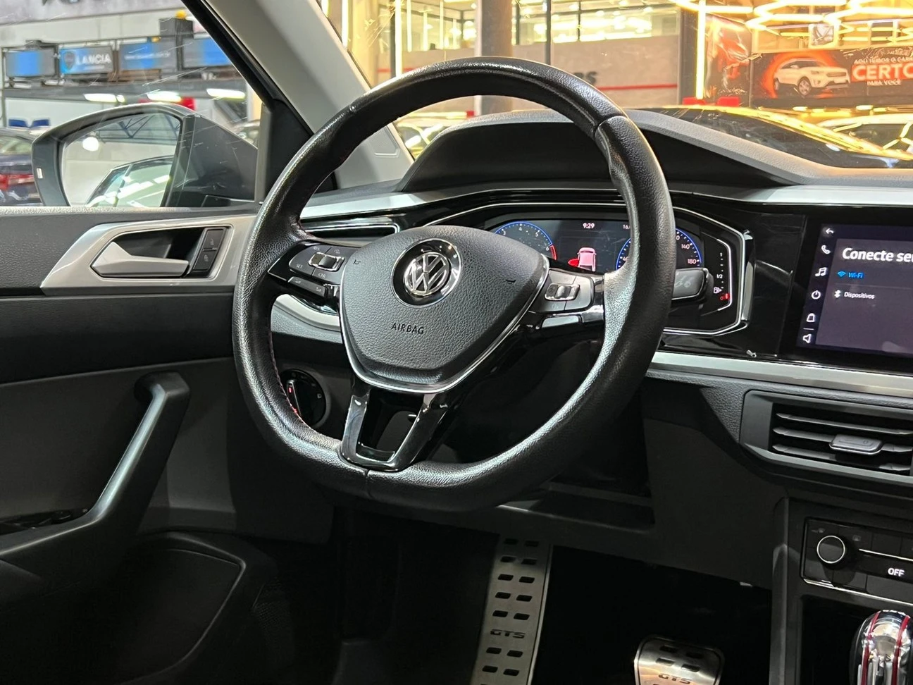 VOLKSWAGEN VIRTUS