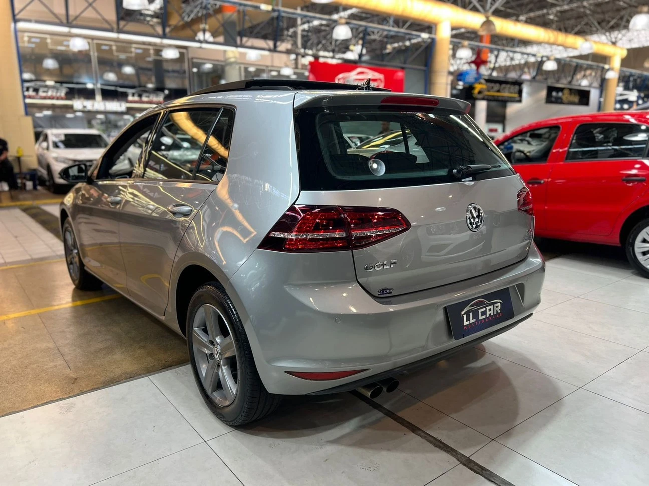 VOLKSWAGEN GOLF