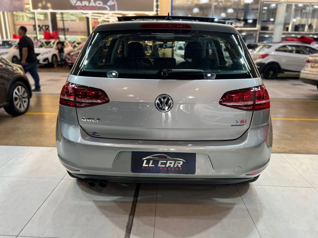 VOLKSWAGEN GOLF