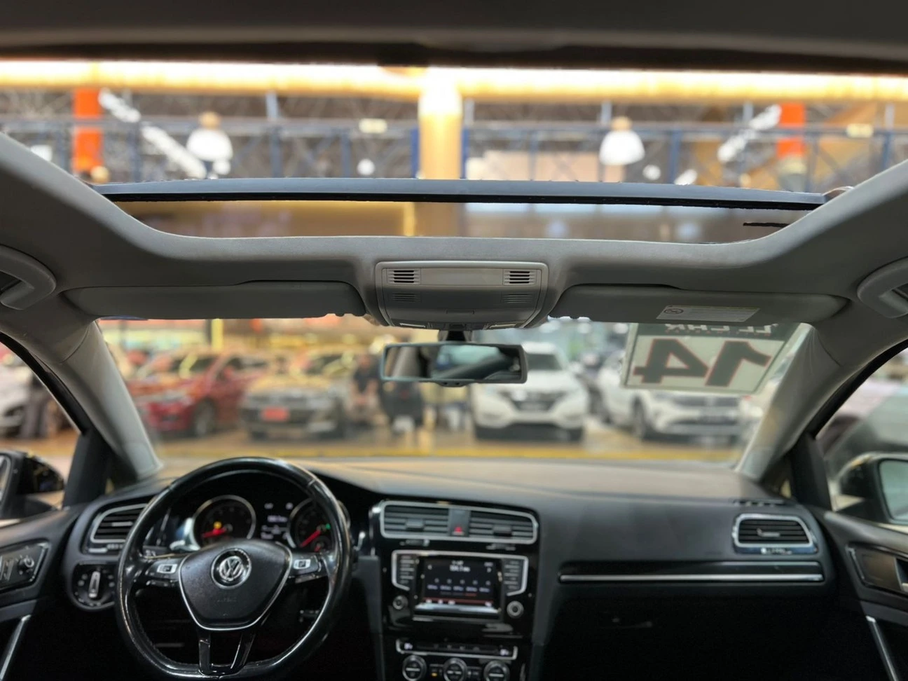 VOLKSWAGEN GOLF