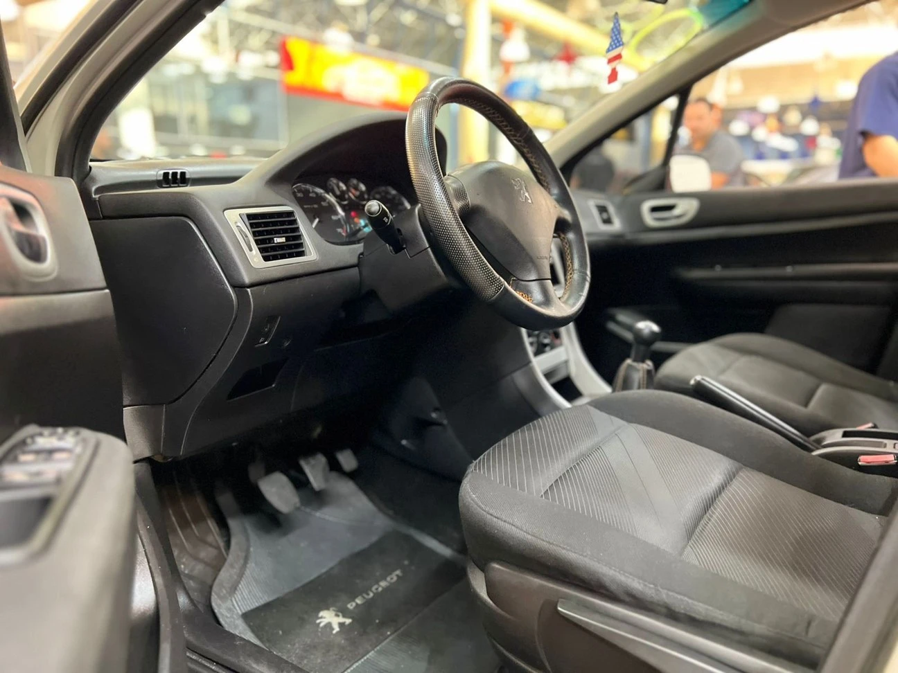 PEUGEOT 307