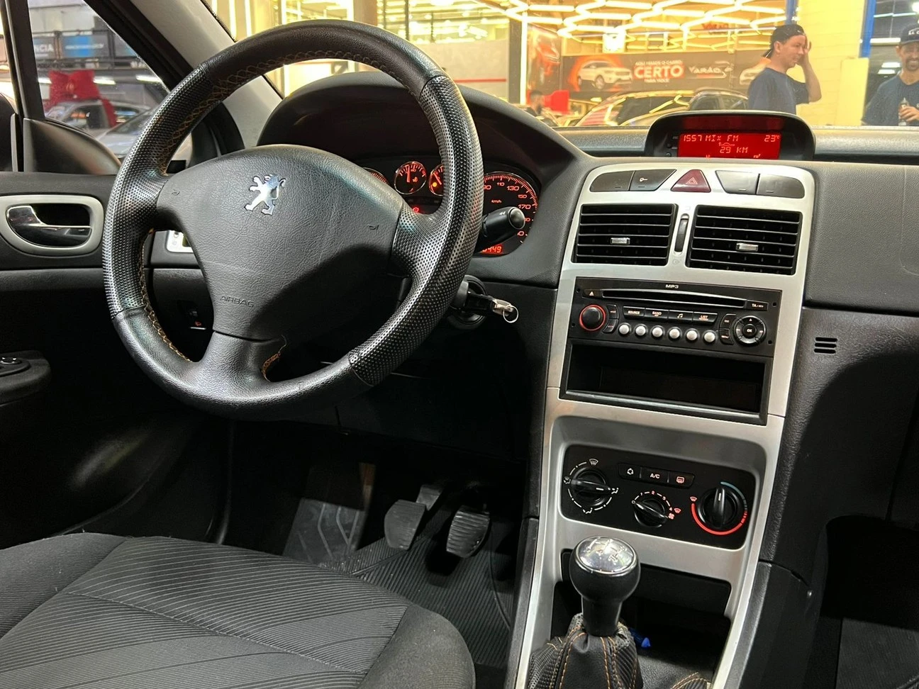 PEUGEOT 307