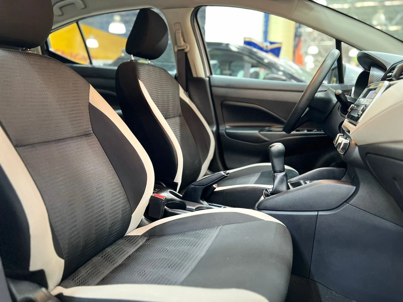 NISSAN VERSA