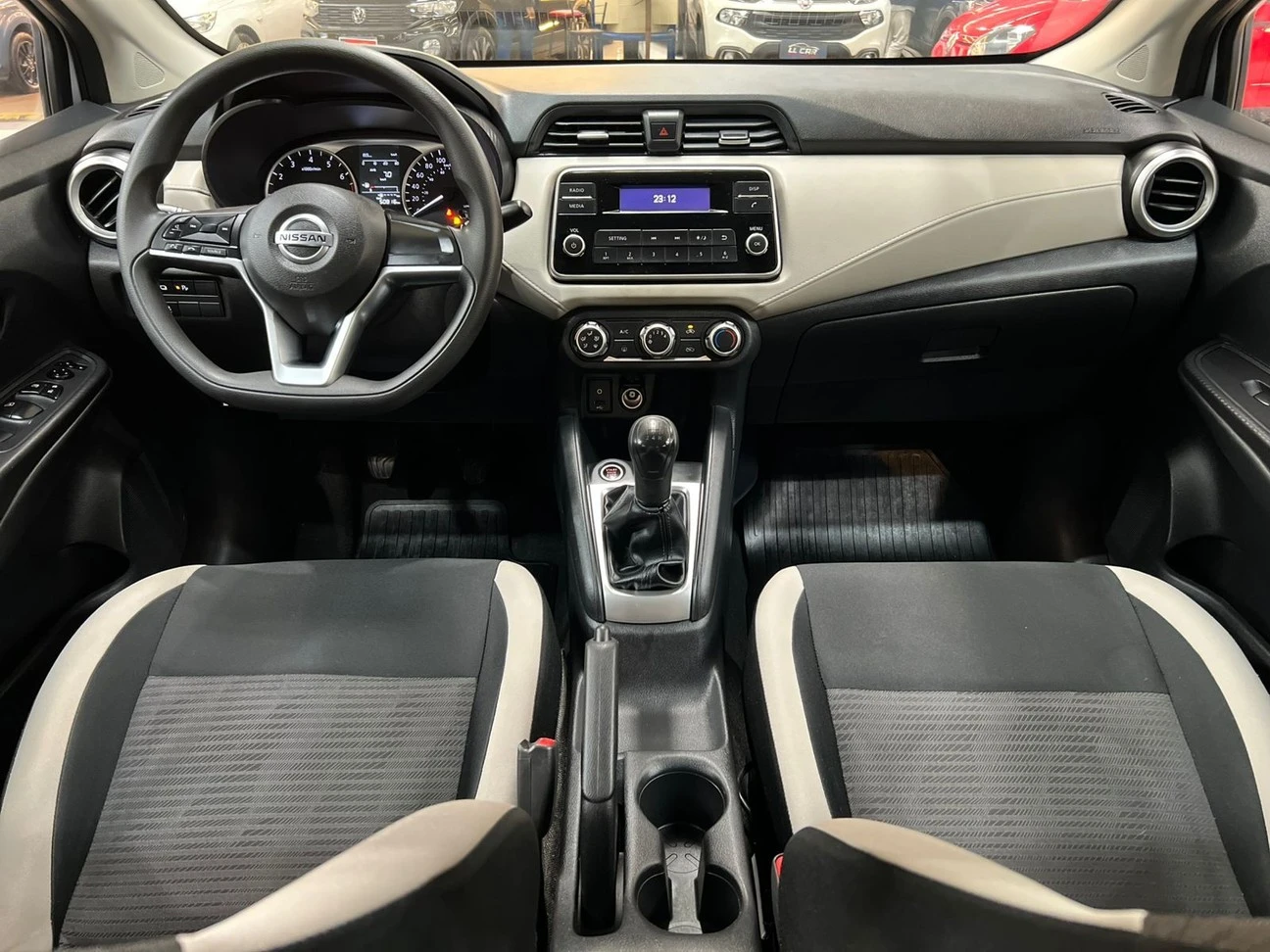 NISSAN VERSA