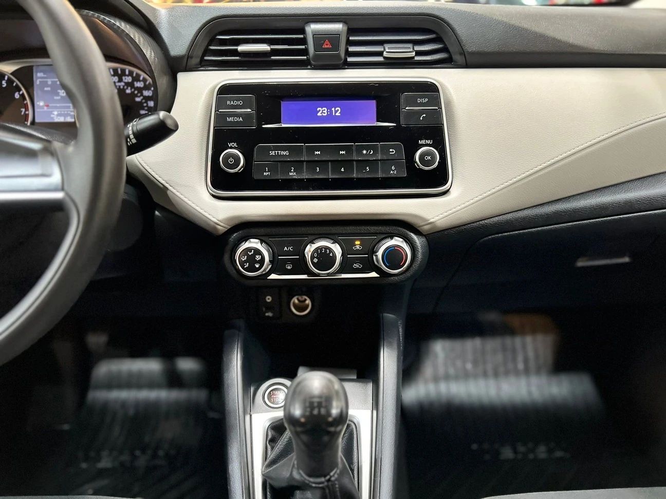 NISSAN VERSA