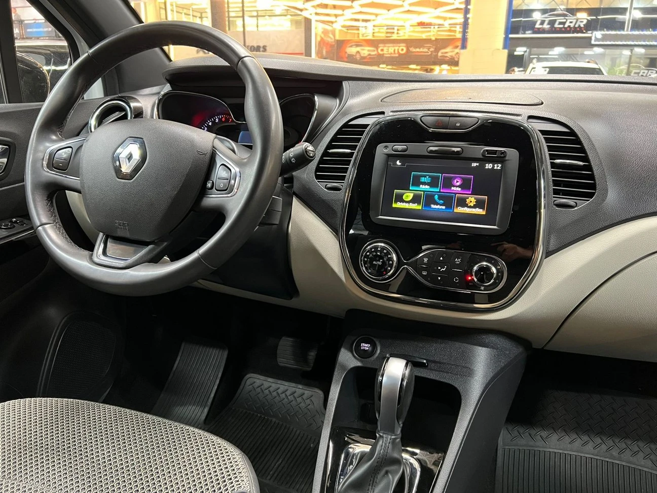 RENAULT CAPTUR