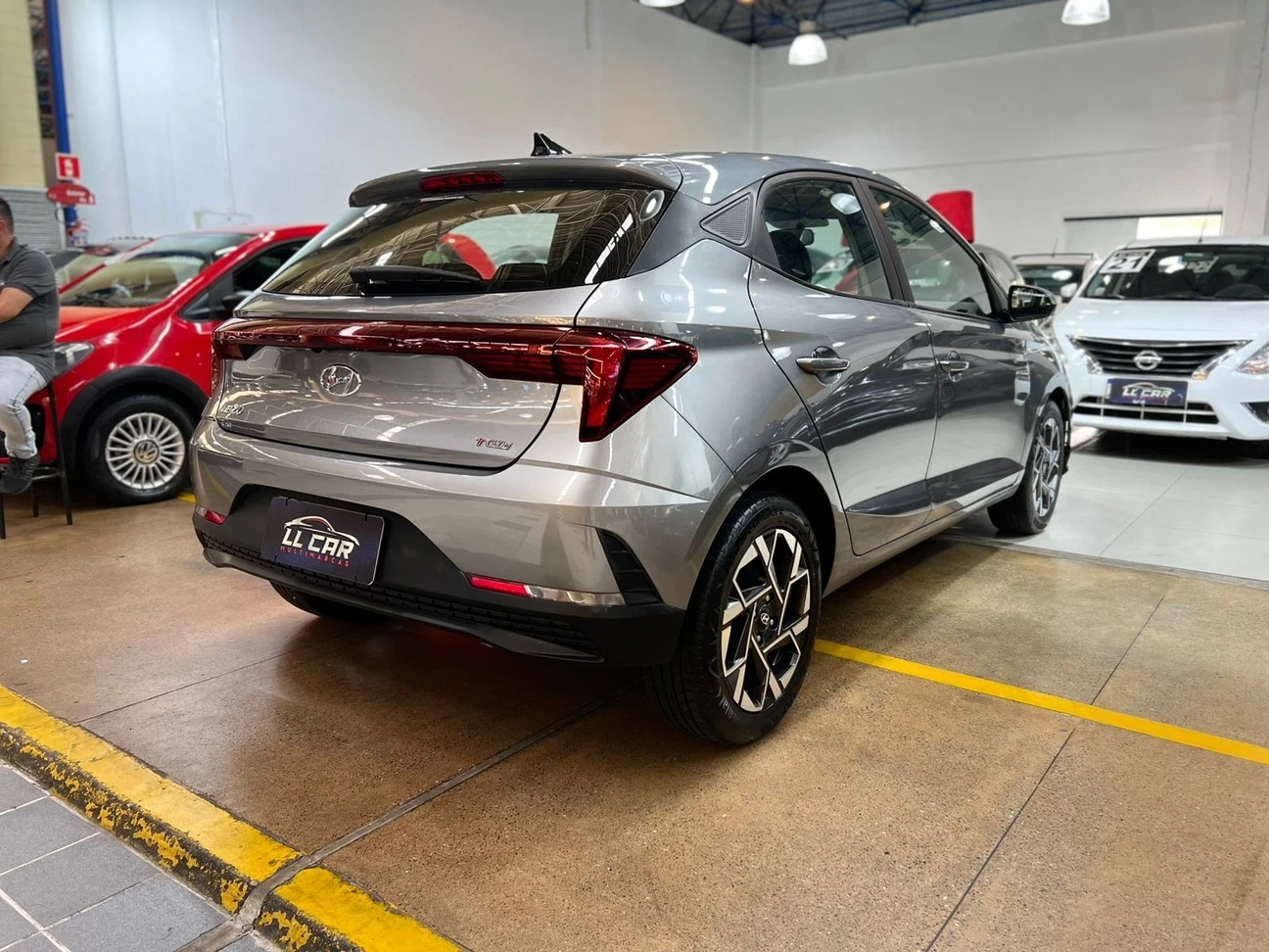 HYUNDAI HB20