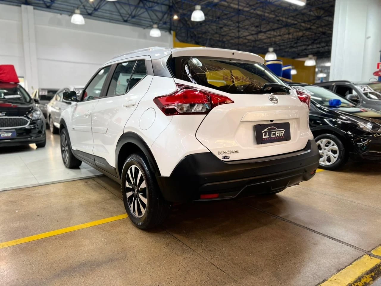 NISSAN KICKS