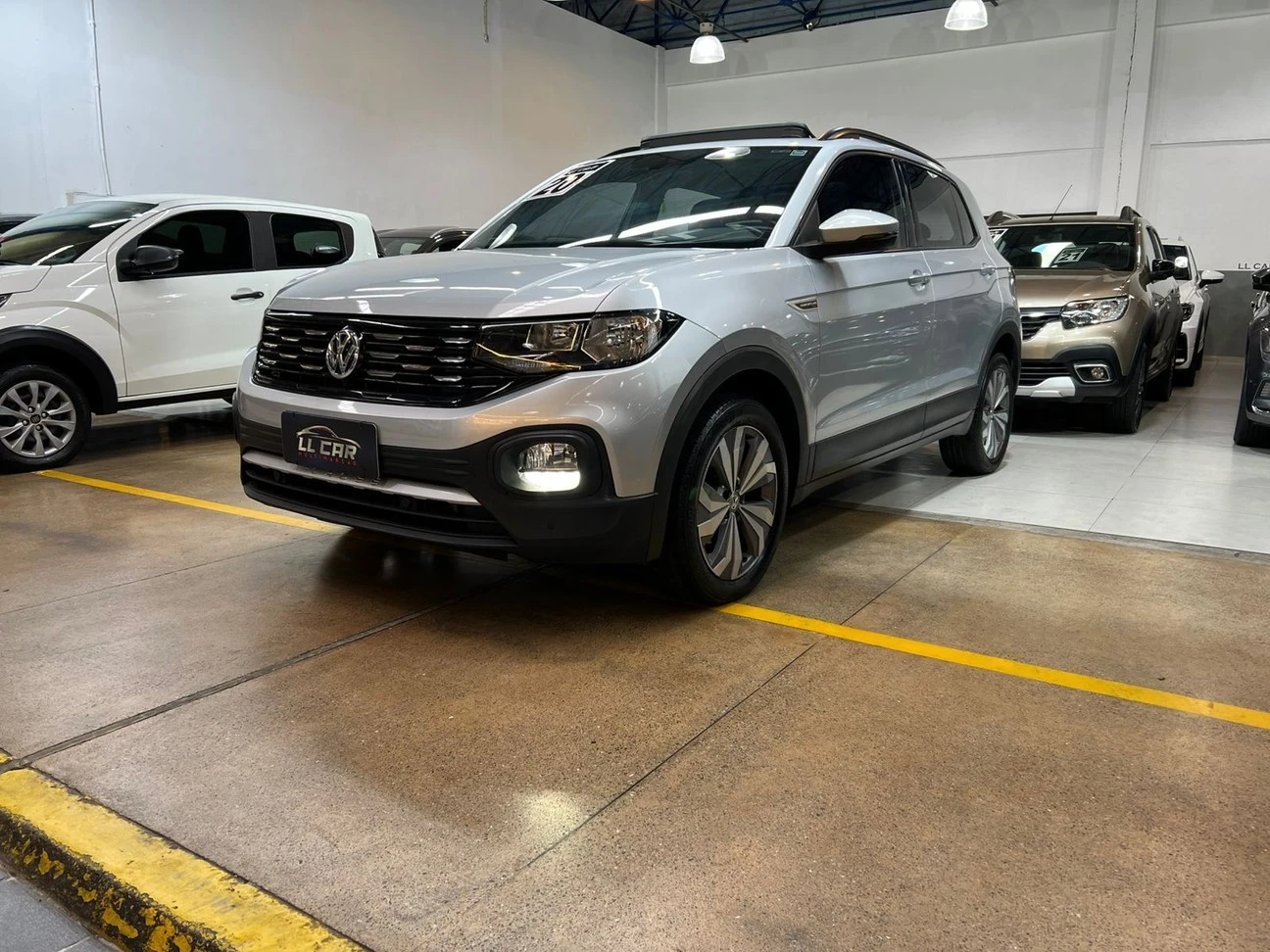 VOLKSWAGEN T-CROSS