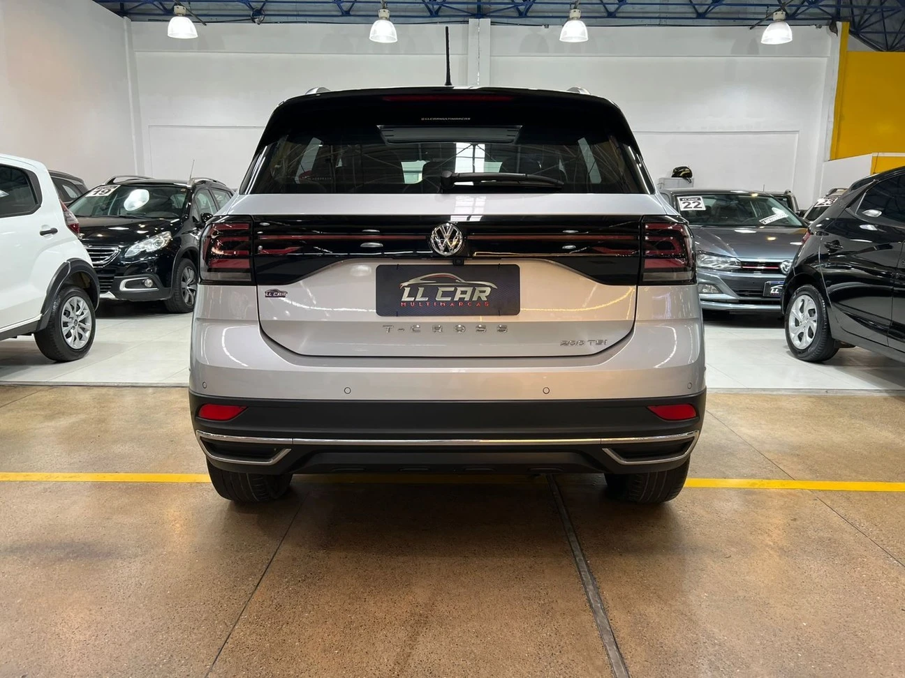 VOLKSWAGEN T-CROSS