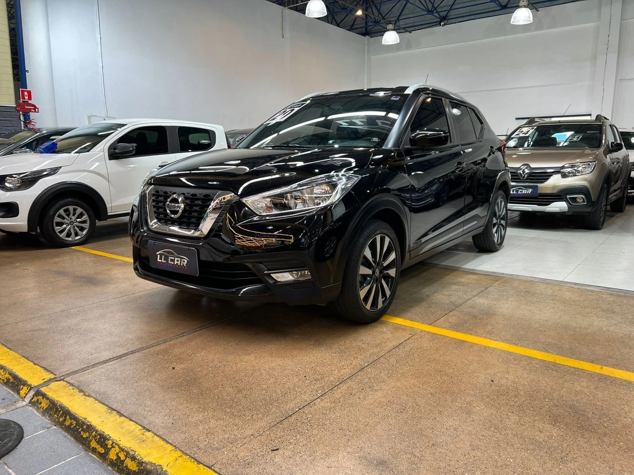 NISSAN KICKS