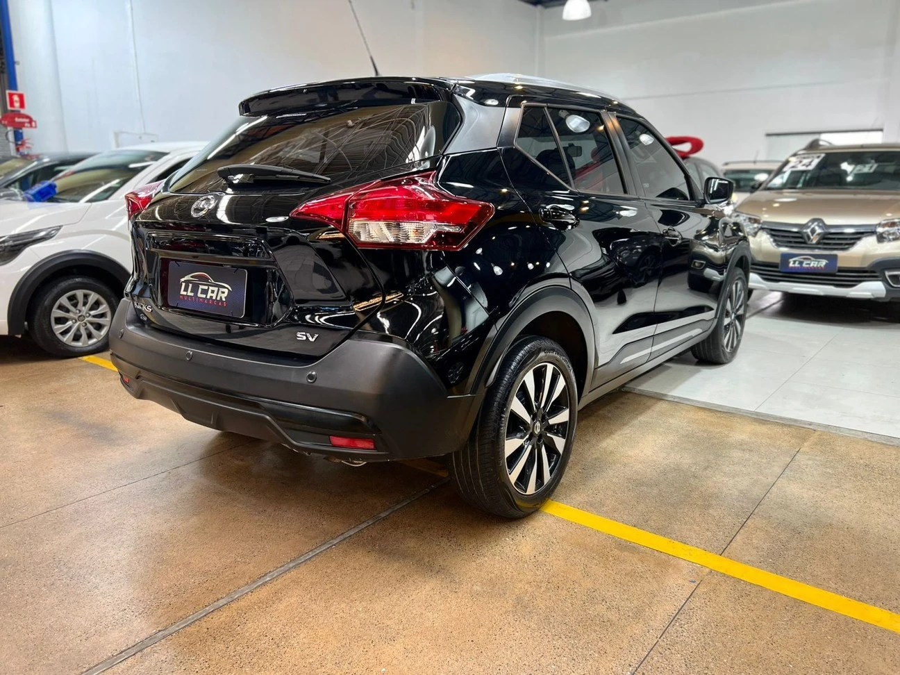 NISSAN KICKS