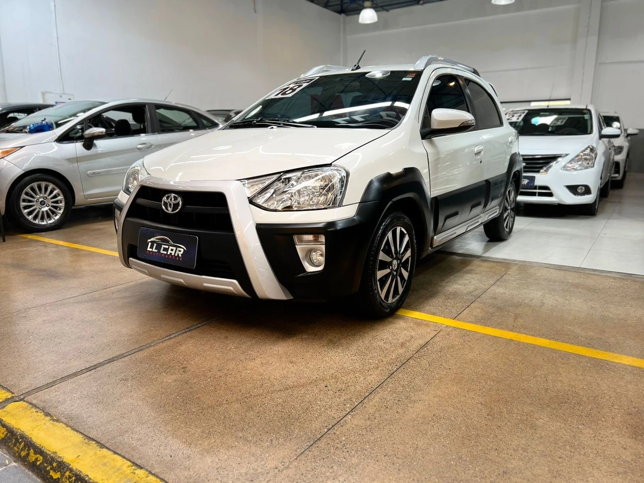 TOYOTA ETIOS CROSS