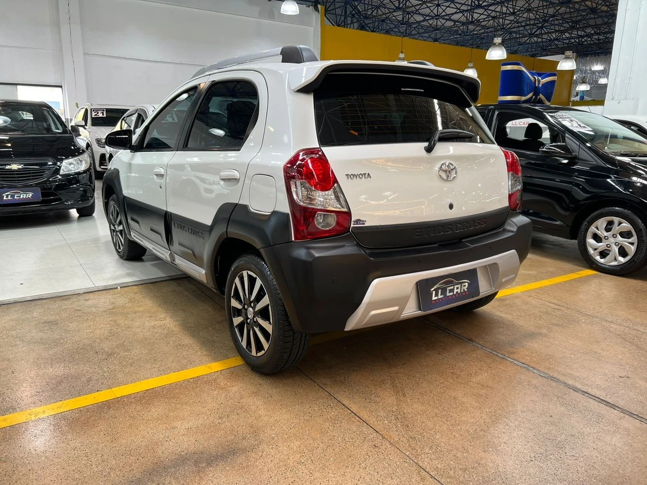 TOYOTA ETIOS CROSS