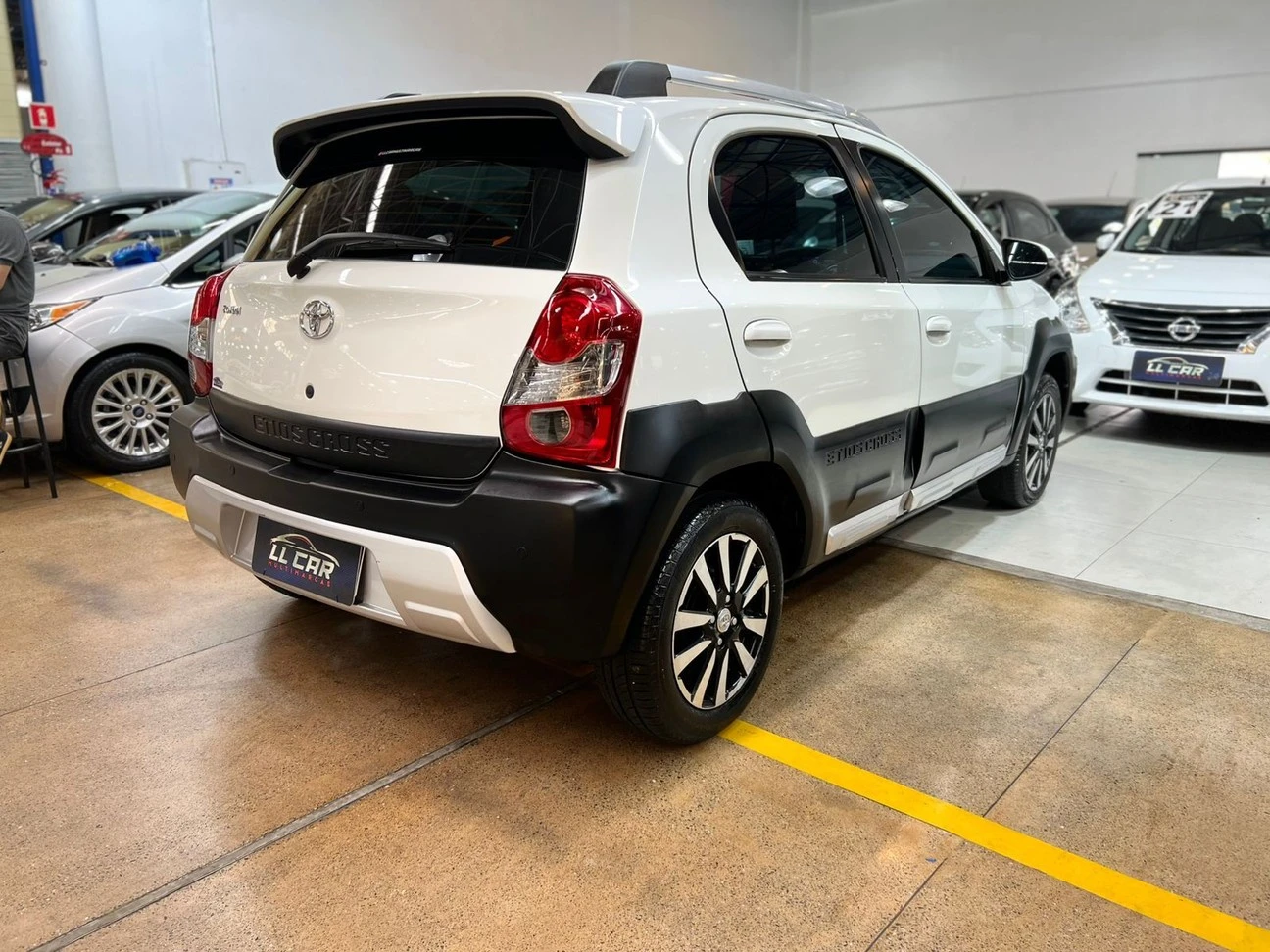 TOYOTA ETIOS CROSS