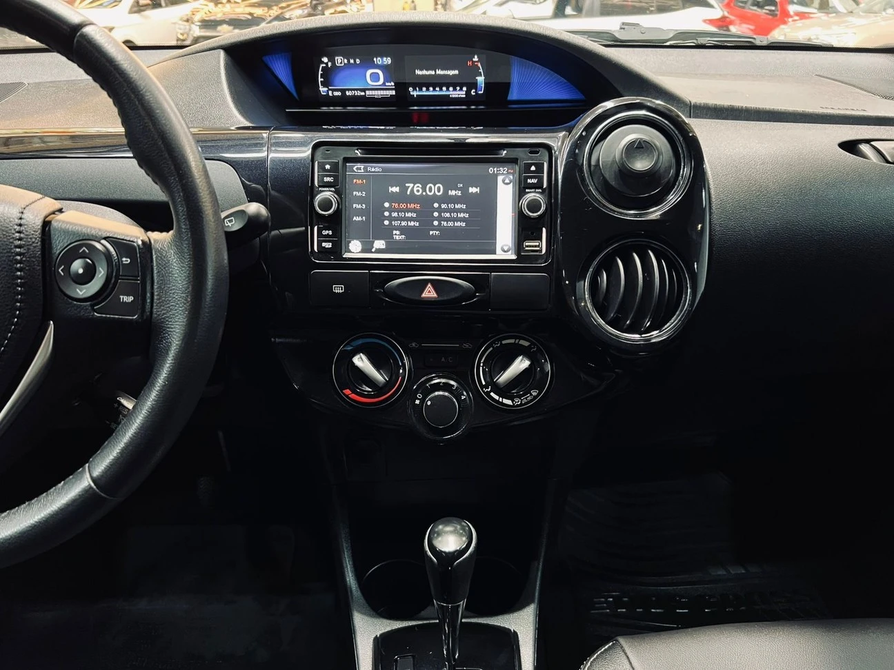 TOYOTA ETIOS CROSS