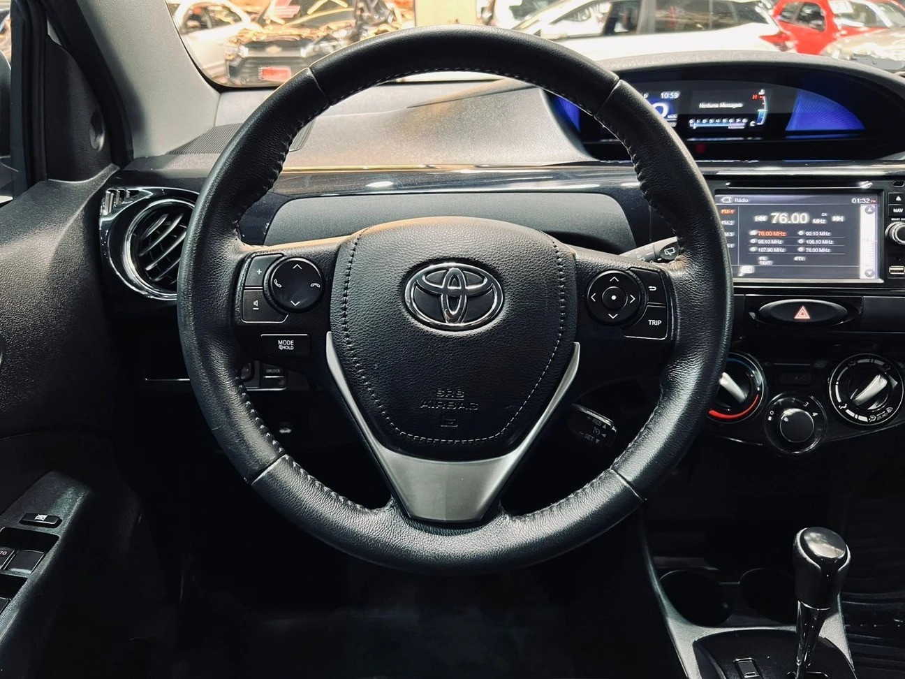 TOYOTA ETIOS CROSS