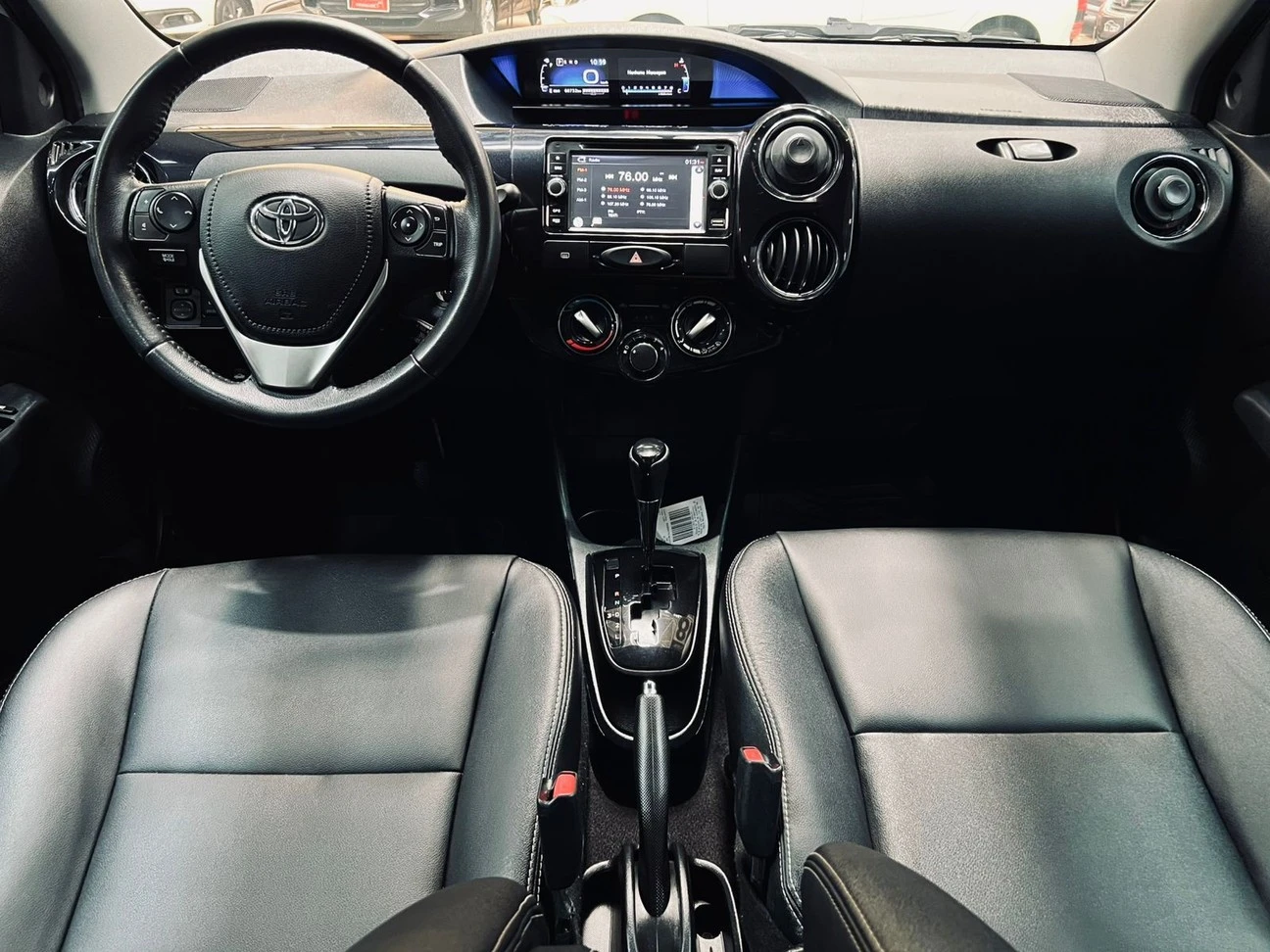 TOYOTA ETIOS CROSS