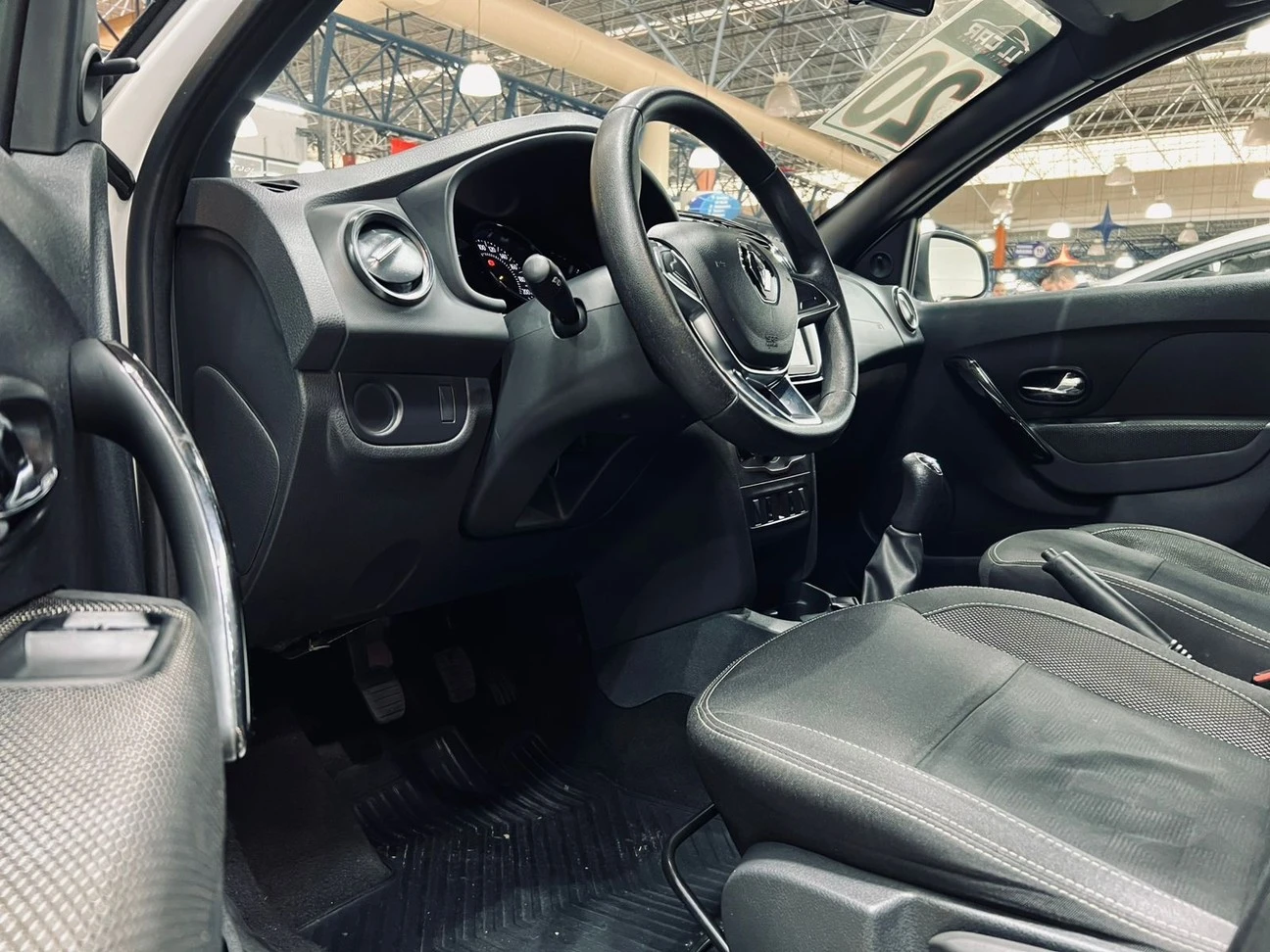 RENAULT LOGAN