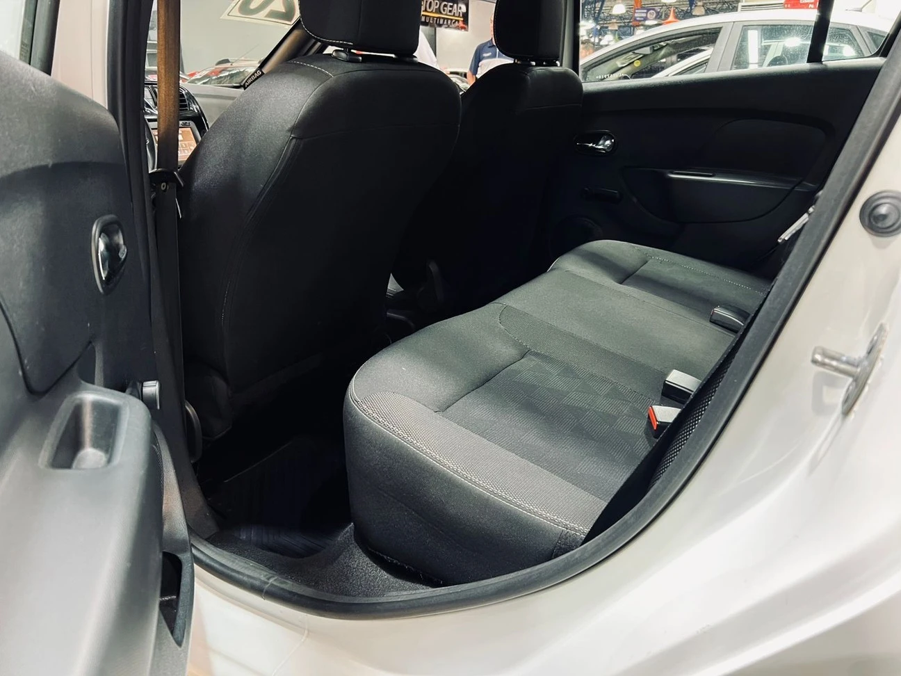 RENAULT LOGAN