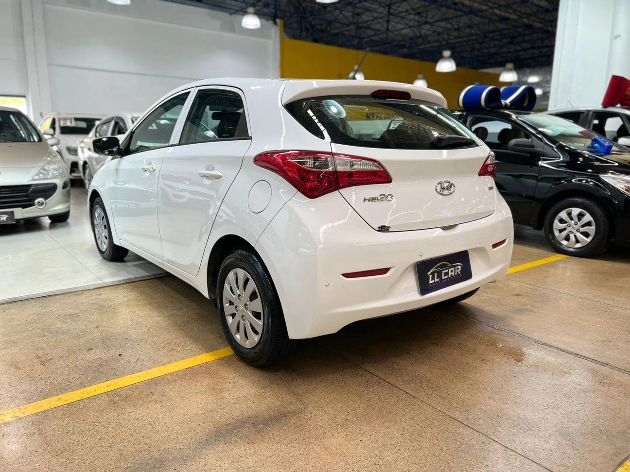 HYUNDAI HB20