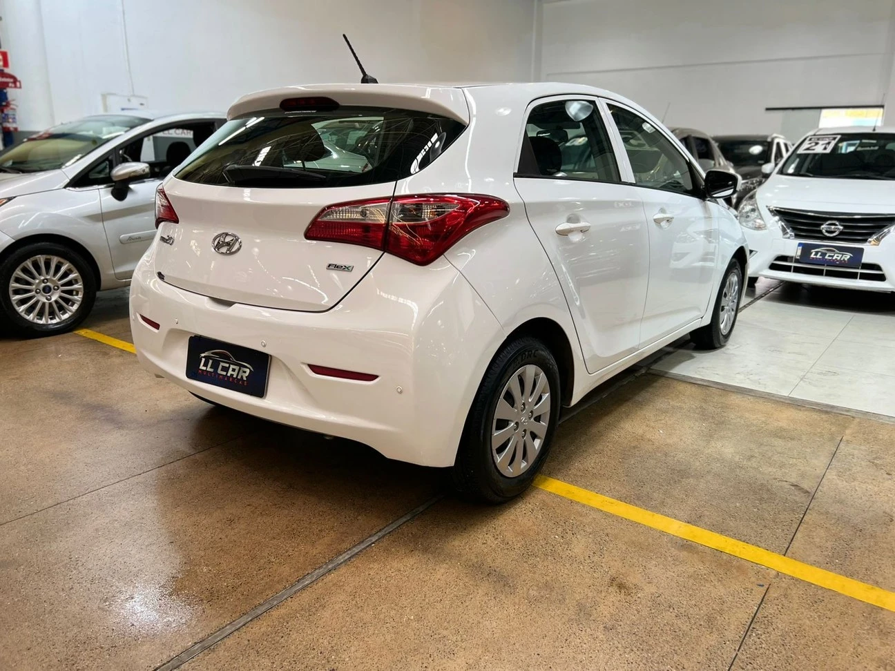 HYUNDAI HB20
