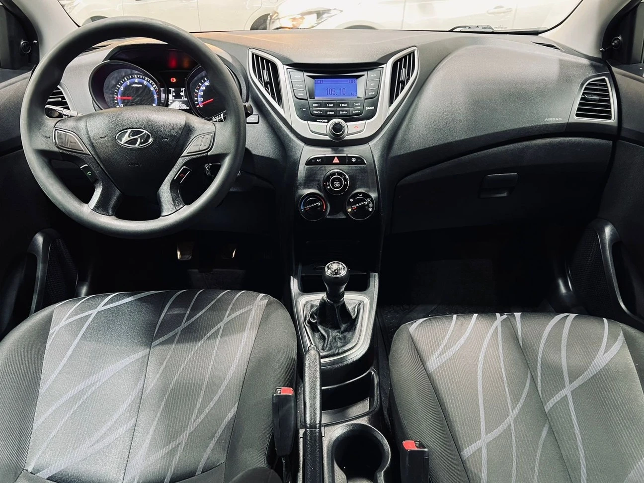 HYUNDAI HB20