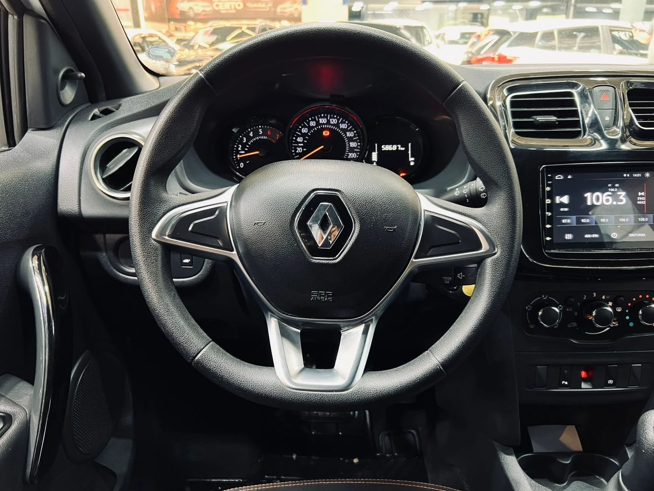 RENAULT SANDERO