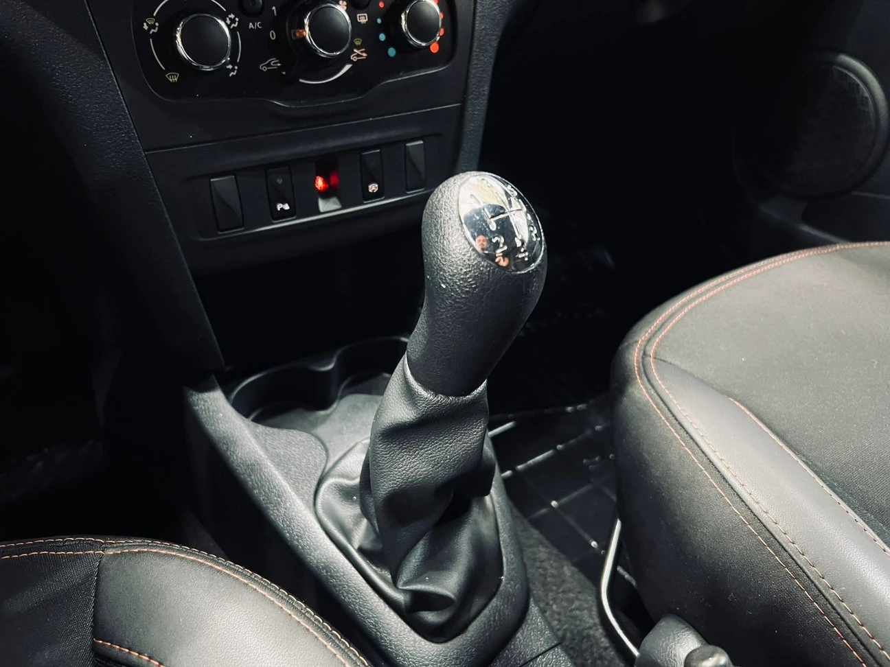 RENAULT SANDERO