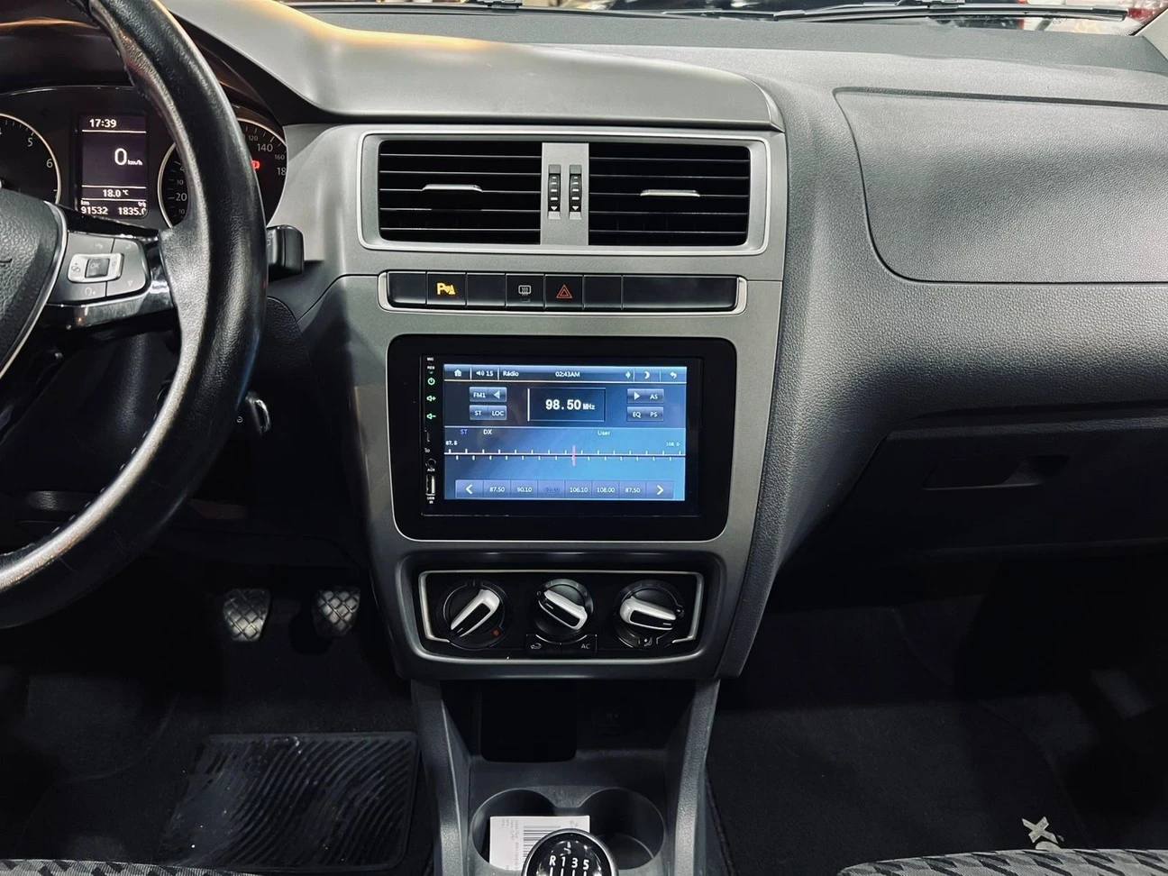 VOLKSWAGEN FOX