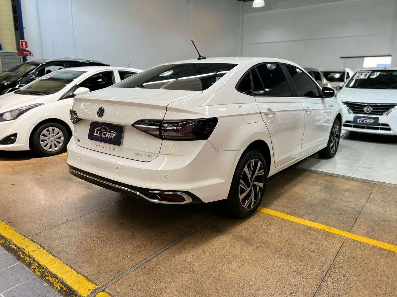 VOLKSWAGEN VIRTUS