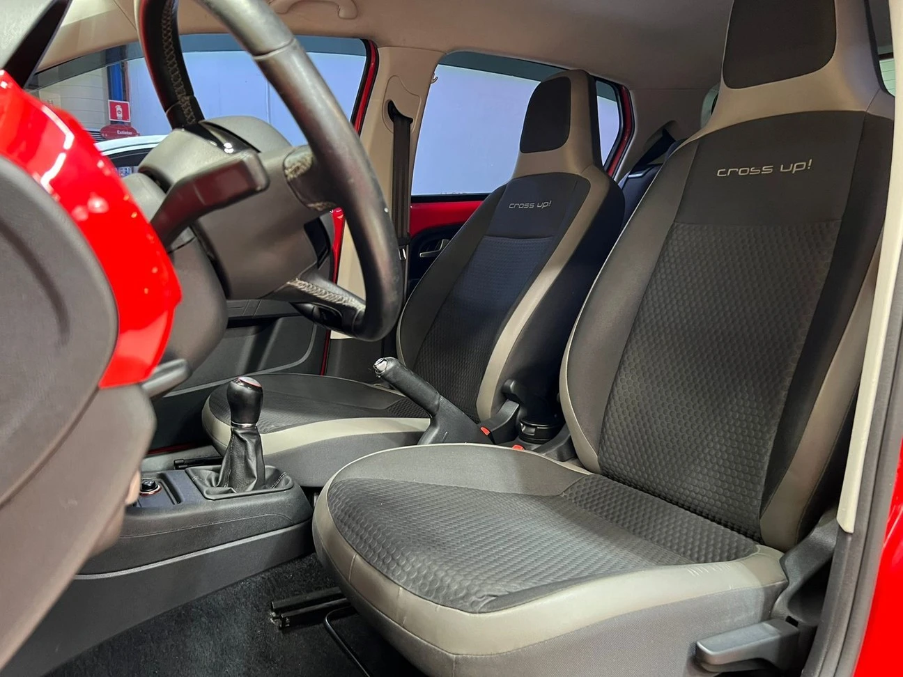 VOLKSWAGEN CROSS UP