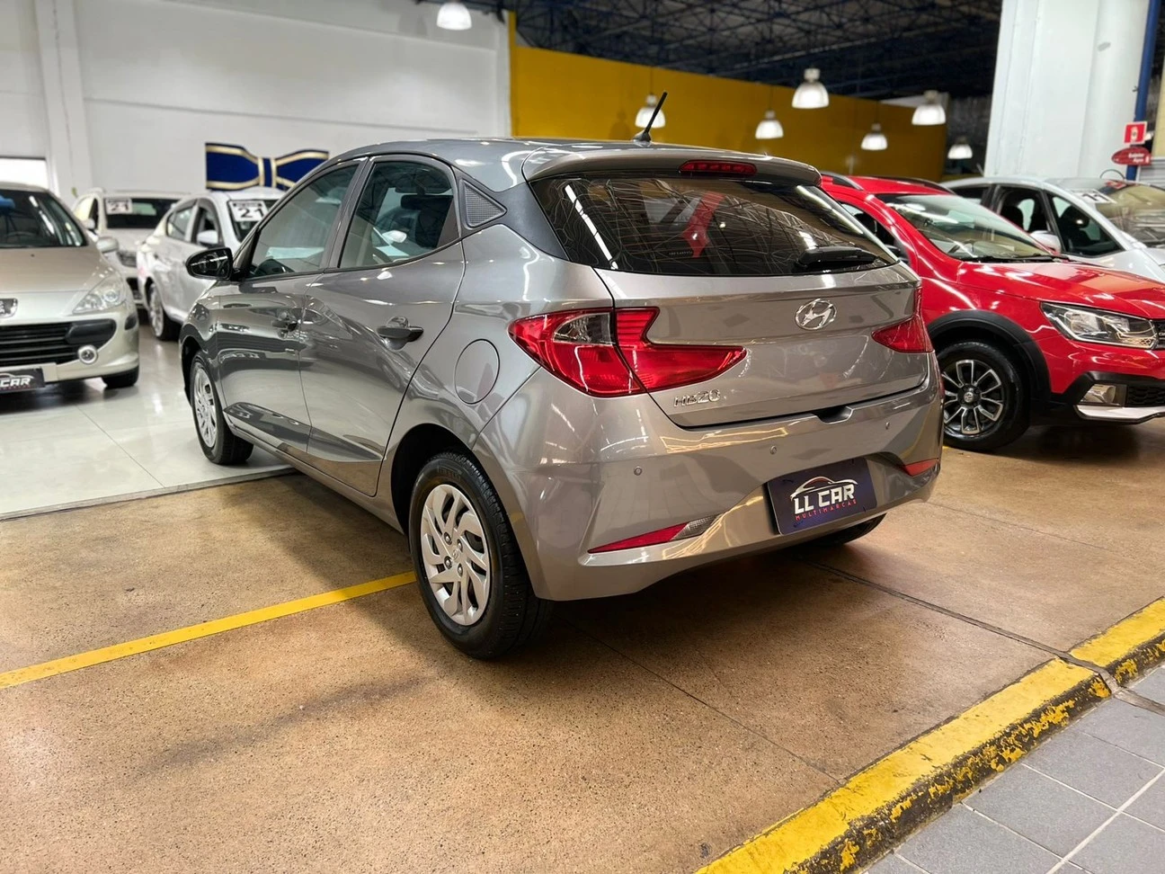 HYUNDAI HB20
