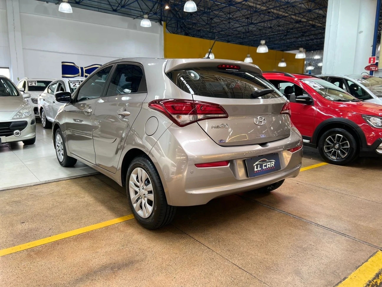 HYUNDAI HB20