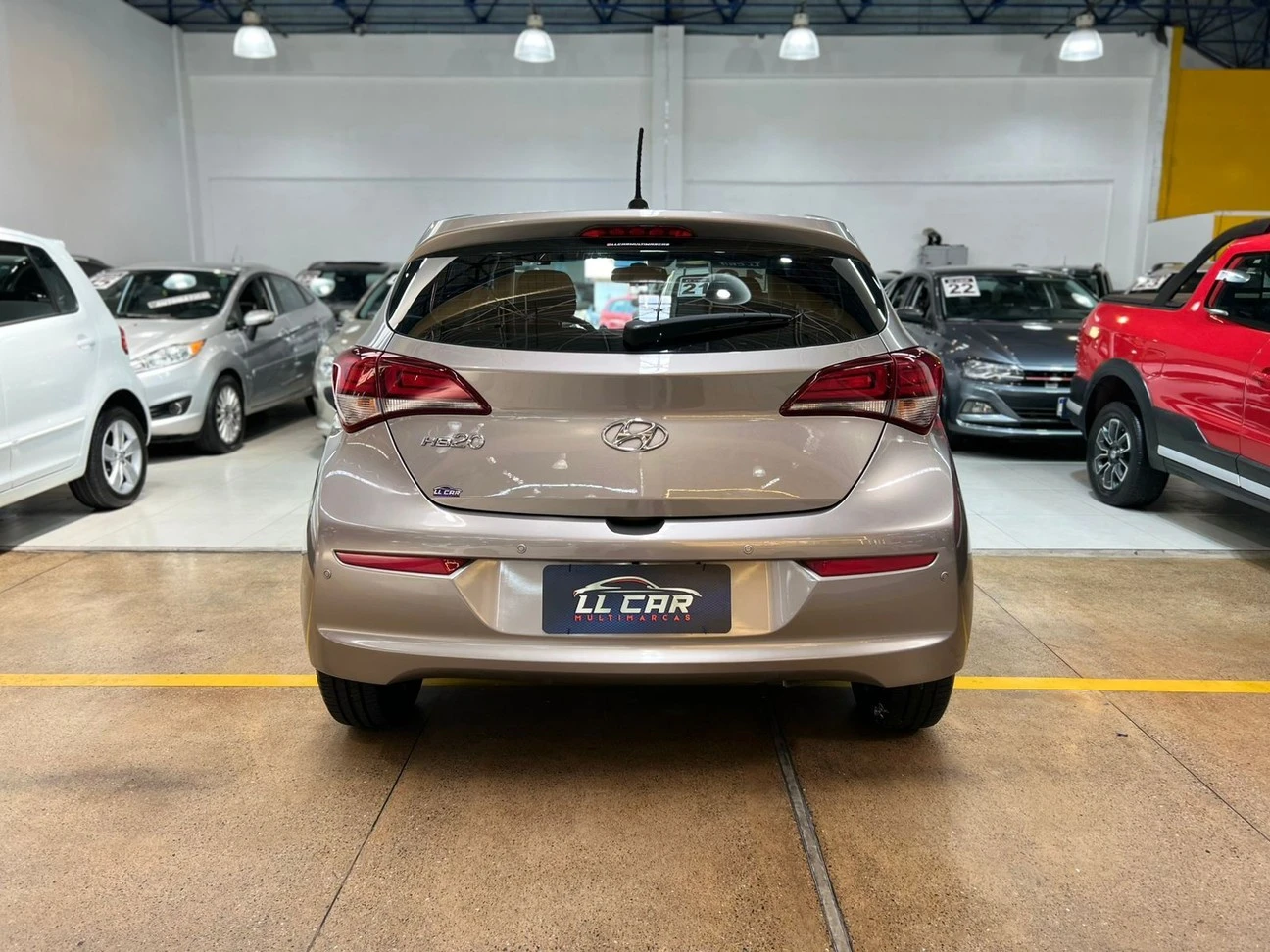 HYUNDAI HB20