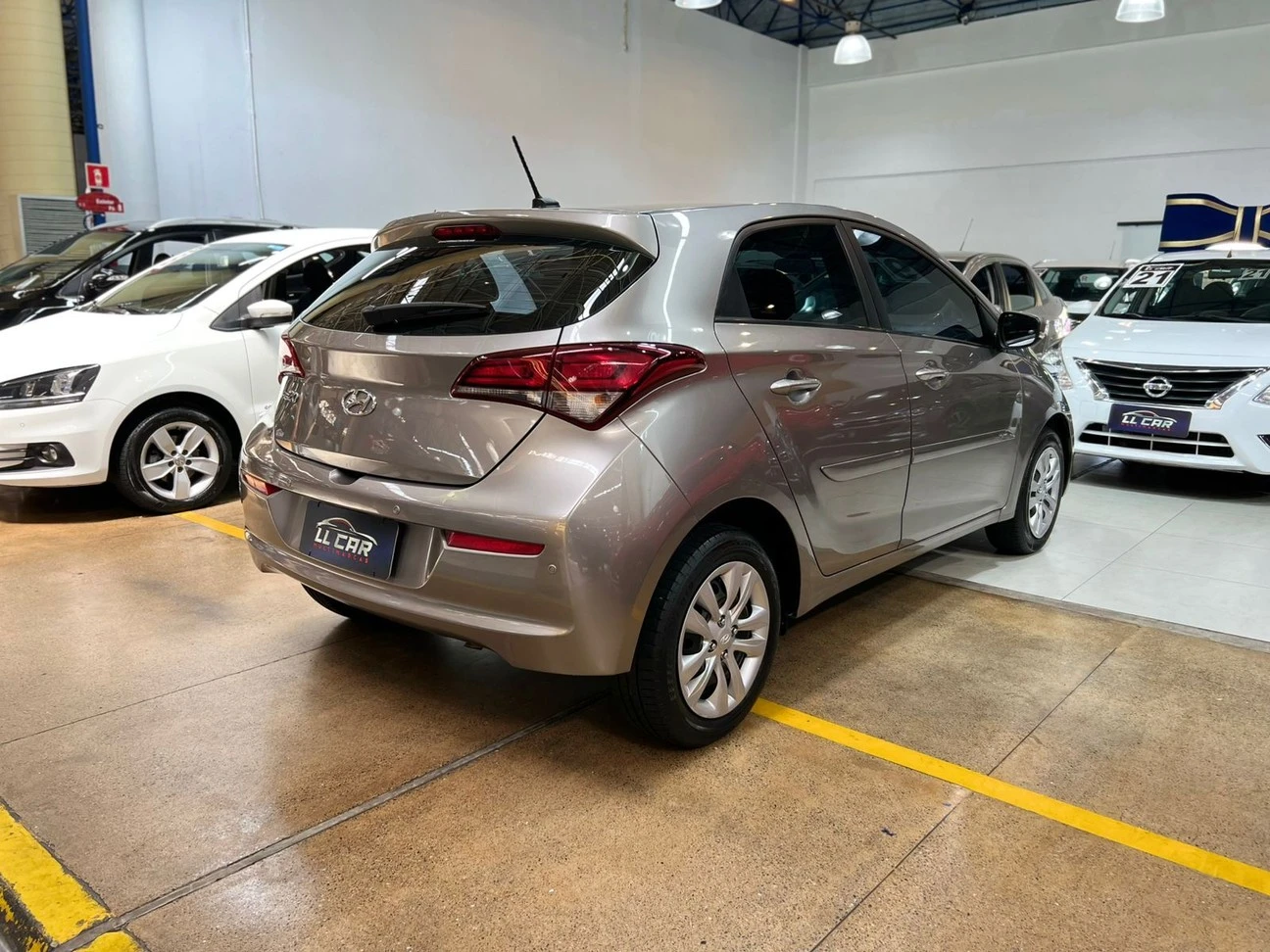 HYUNDAI HB20