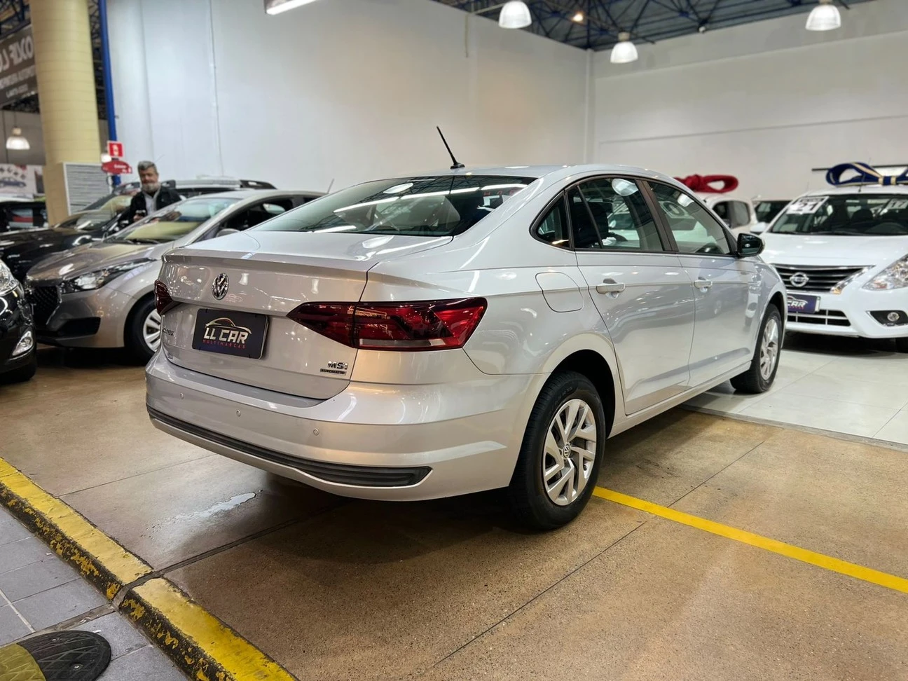 VOLKSWAGEN VIRTUS
