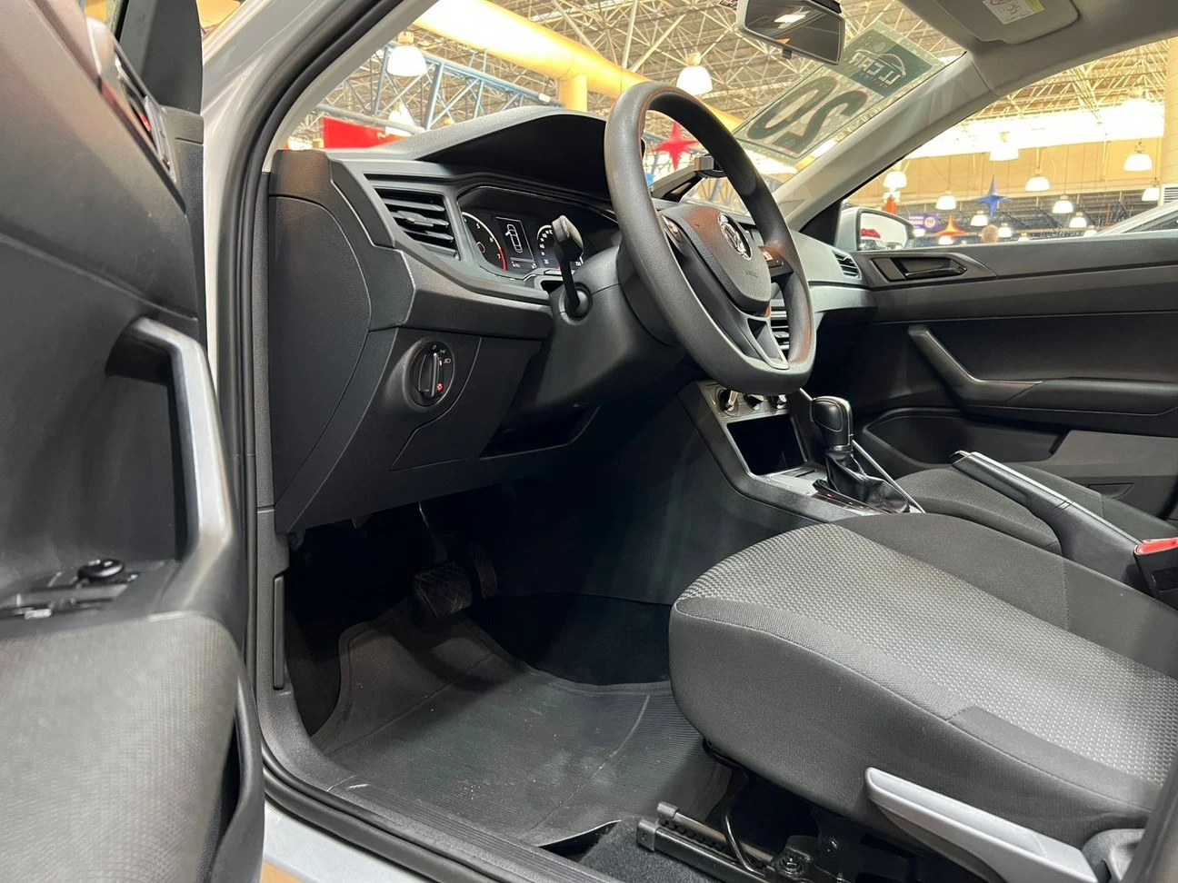 VOLKSWAGEN VIRTUS
