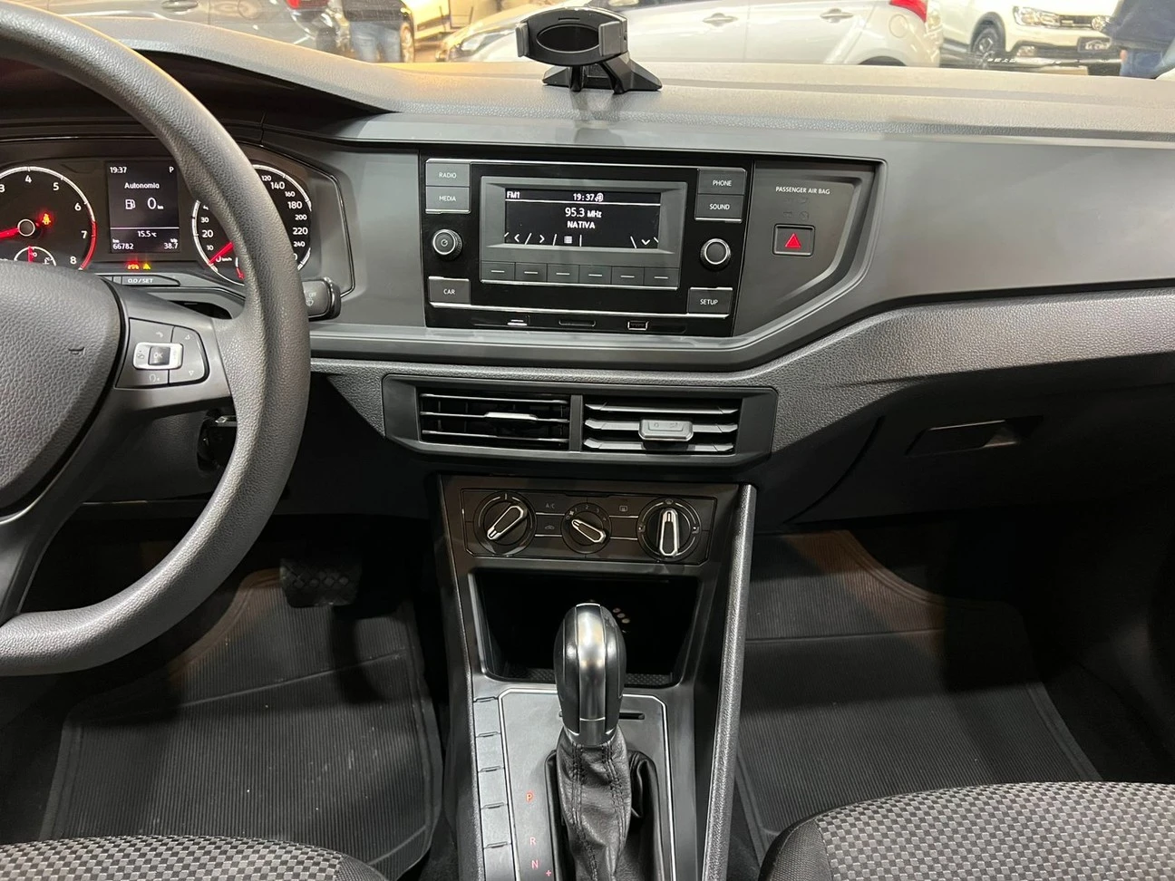 VOLKSWAGEN VIRTUS