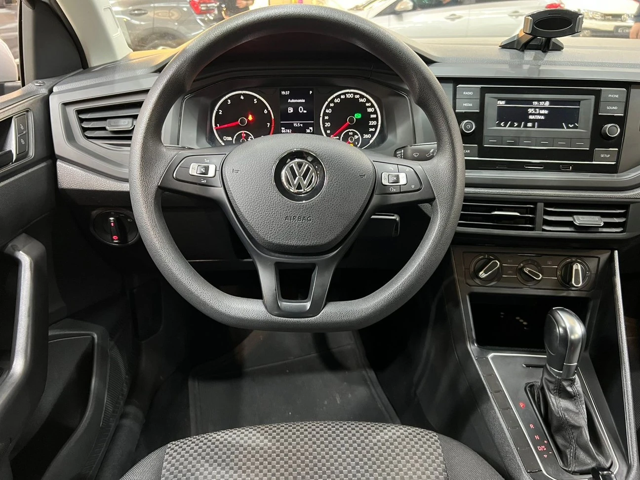 VOLKSWAGEN VIRTUS