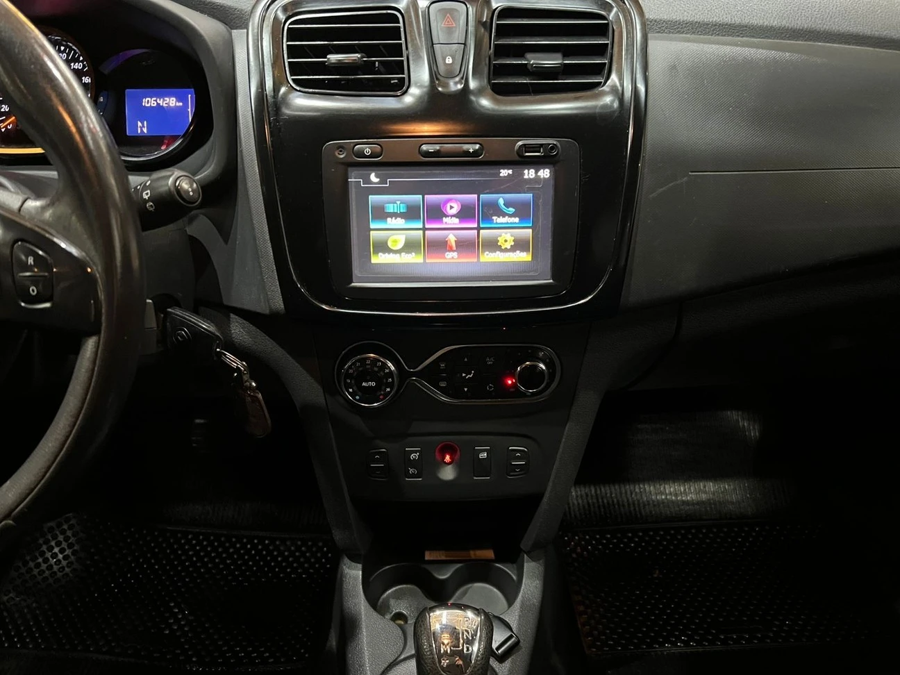RENAULT SANDERO