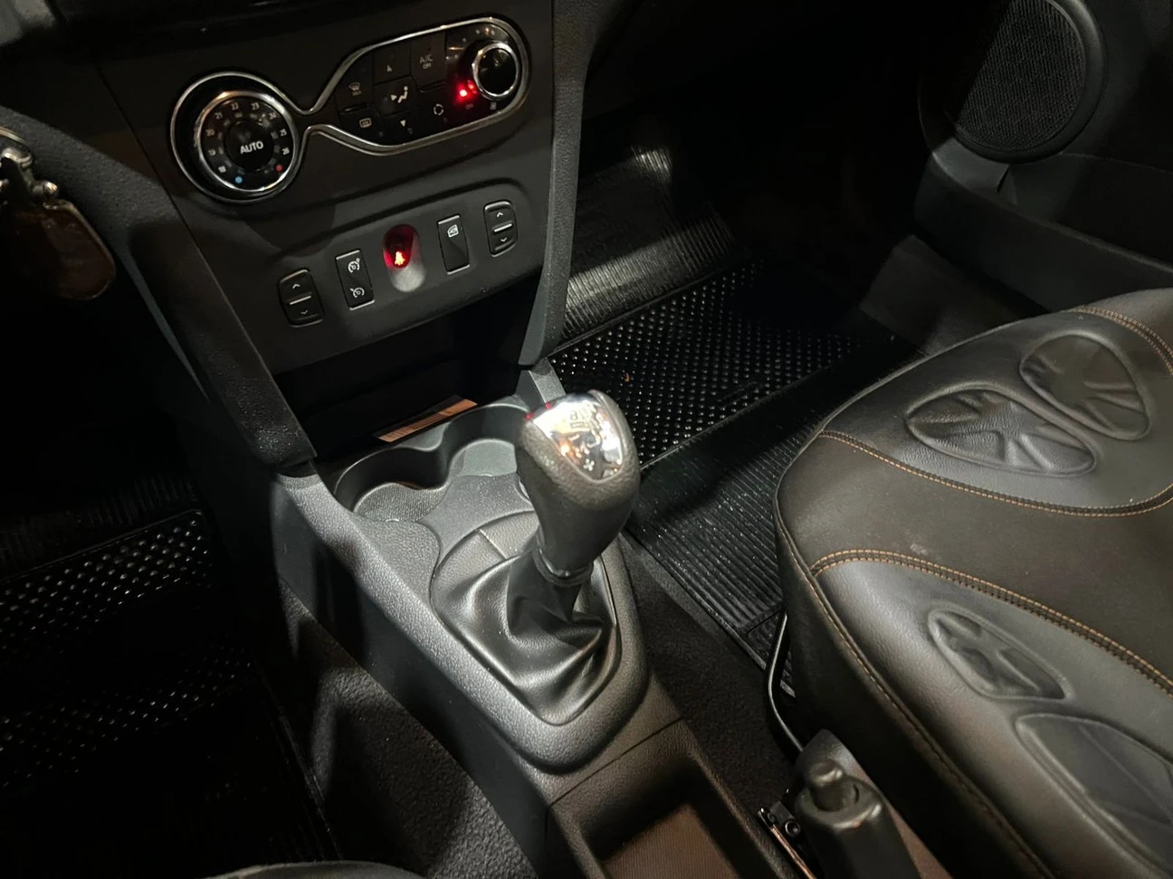 RENAULT SANDERO