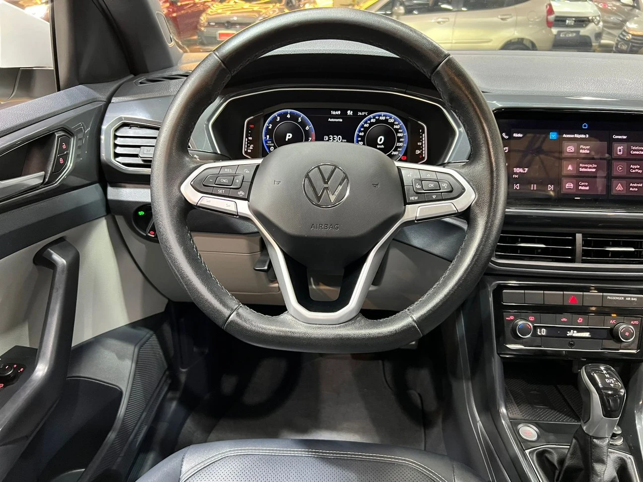 VOLKSWAGEN T-CROSS