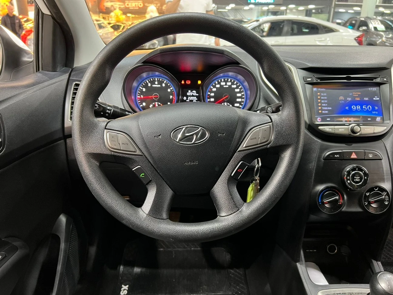 HYUNDAI HB20